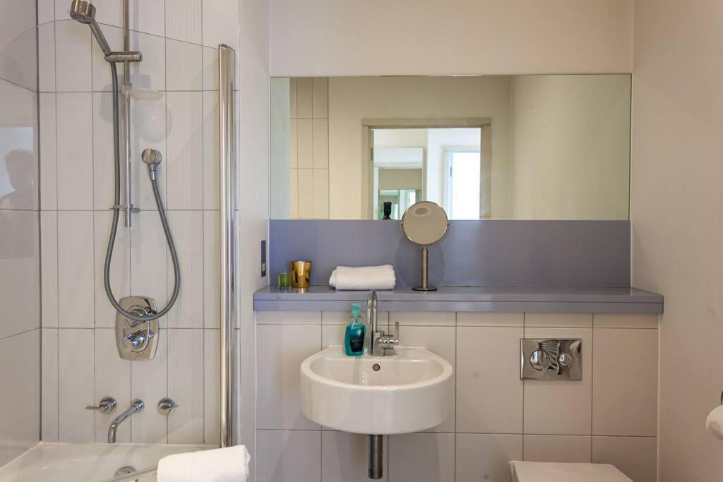 Iconic Luxury Manchester Apartment Eksteriør bilde